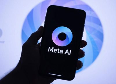 Ça vous agace de jongler entre des chatbots IA sans tomber sur la solution idéale ? En 2025, Meta préparerait une surprise de taille avec Meta AI, son outil d'intelligence artificielle maison. Cet article explore comment cette IA, portée par Mark Zuckerberg, entend rivaliser avec ChatGPT et Gemini. Voyons surtout si le modèle d'abonnement envisagé pourrait faire la différence. Décryptage des fonctionnalités prometteuses et de cette intégration inédite dans l'univers Meta...